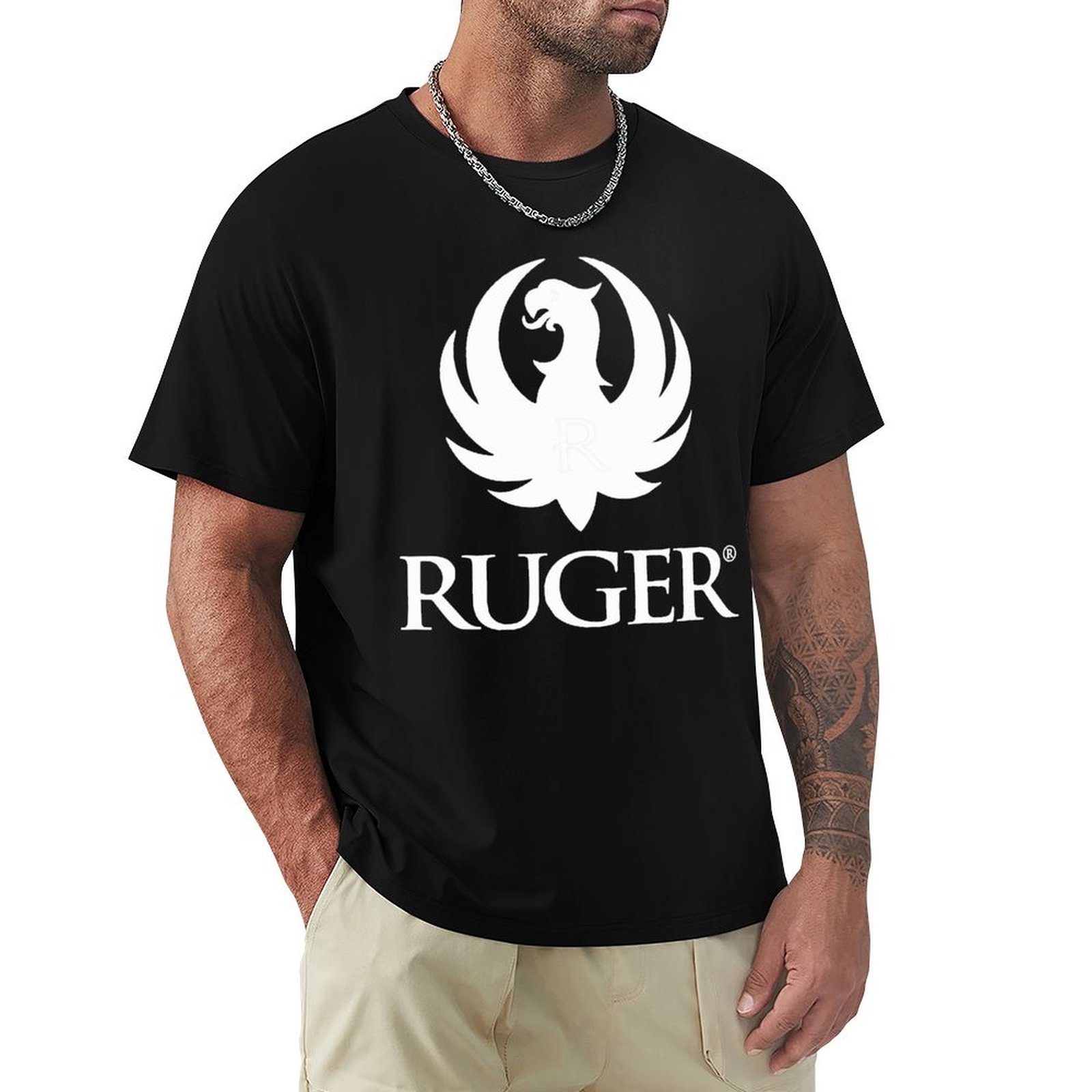 Anime Merchandise For Men - Rugerのロゴ入りグッズTシャツ、メンズ向けアニメTシャツ。